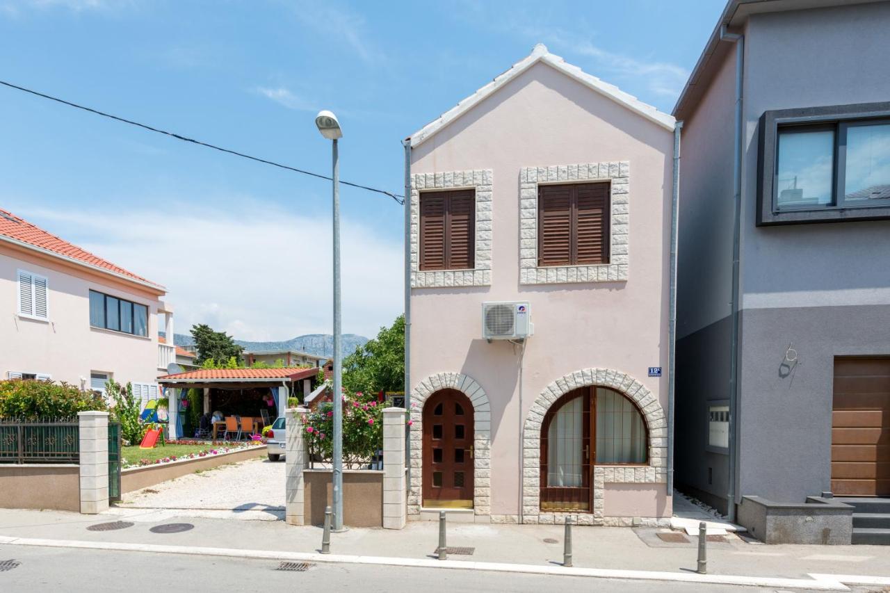 Apartments By The Sea Kastel Stari, Kastela - 15894 エクステリア 写真