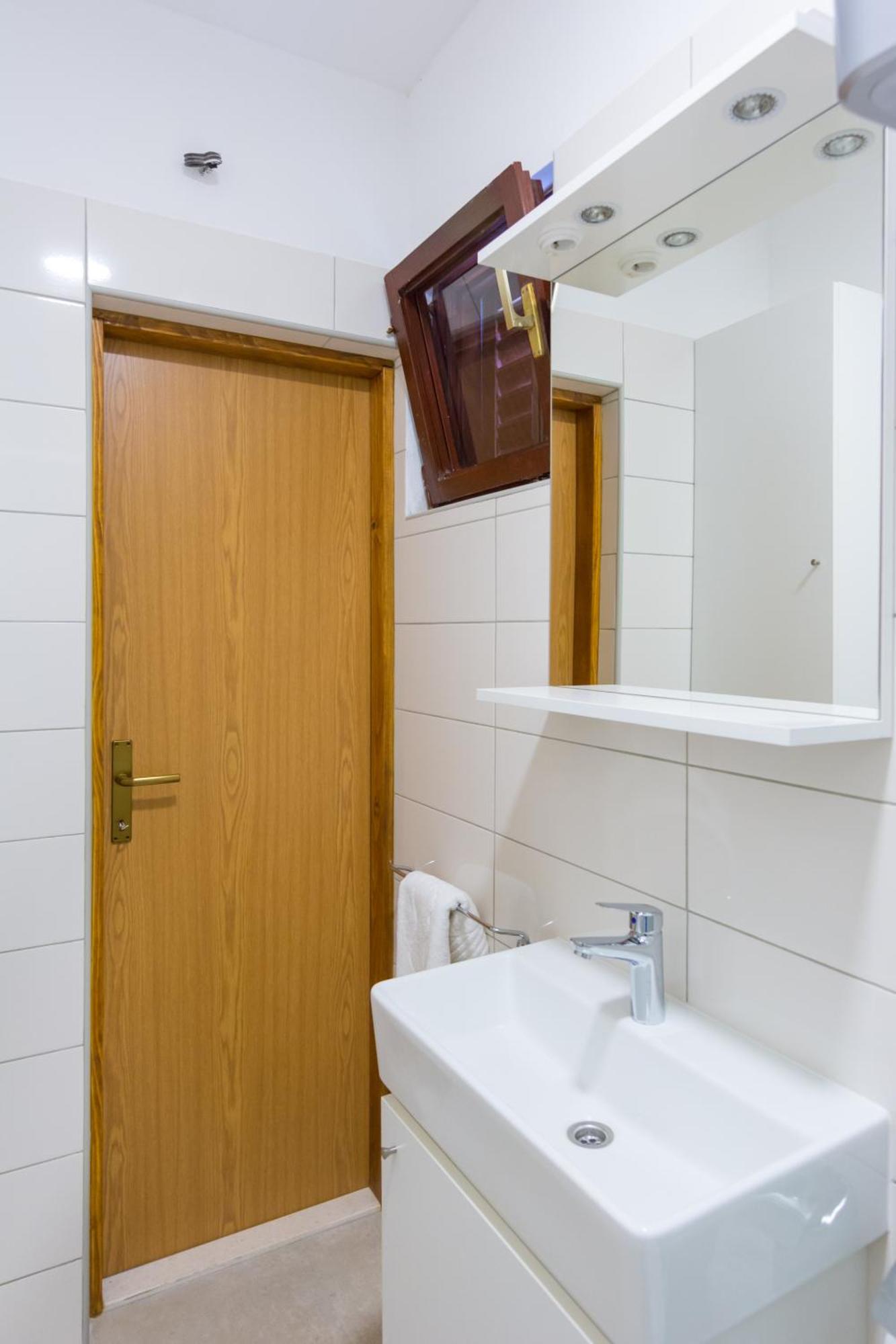 Apartments By The Sea Kastel Stari, Kastela - 15894 部屋 写真